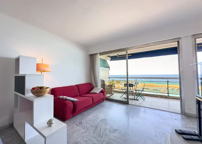 Holiday On The Beach, Bnb Rickeys